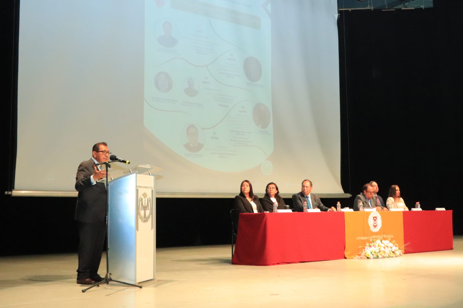 La UATx actualiza a sus académicos bajo los ejes del SEAES